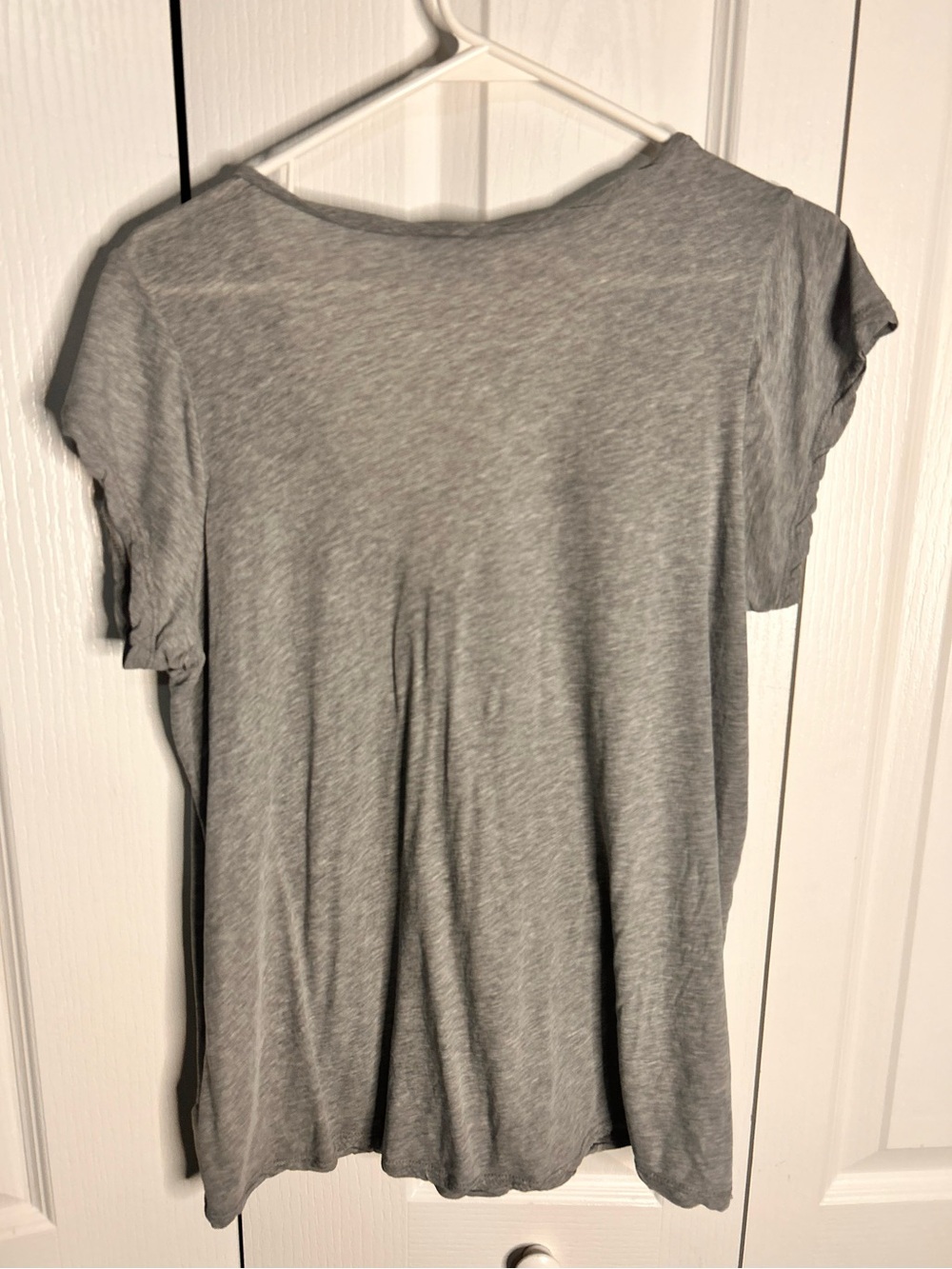 James Perse Women’s Size 2 Heather Gray Deep V-Neck Short Sleeve Tee Cotton - Picture 5 of 5